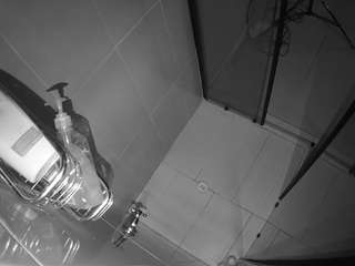 voyeurcam jb shower 2
